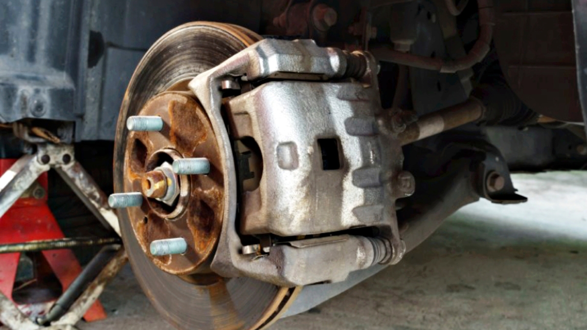 Qu’est ce qui cause l’oxydation de l’huile à moteur?